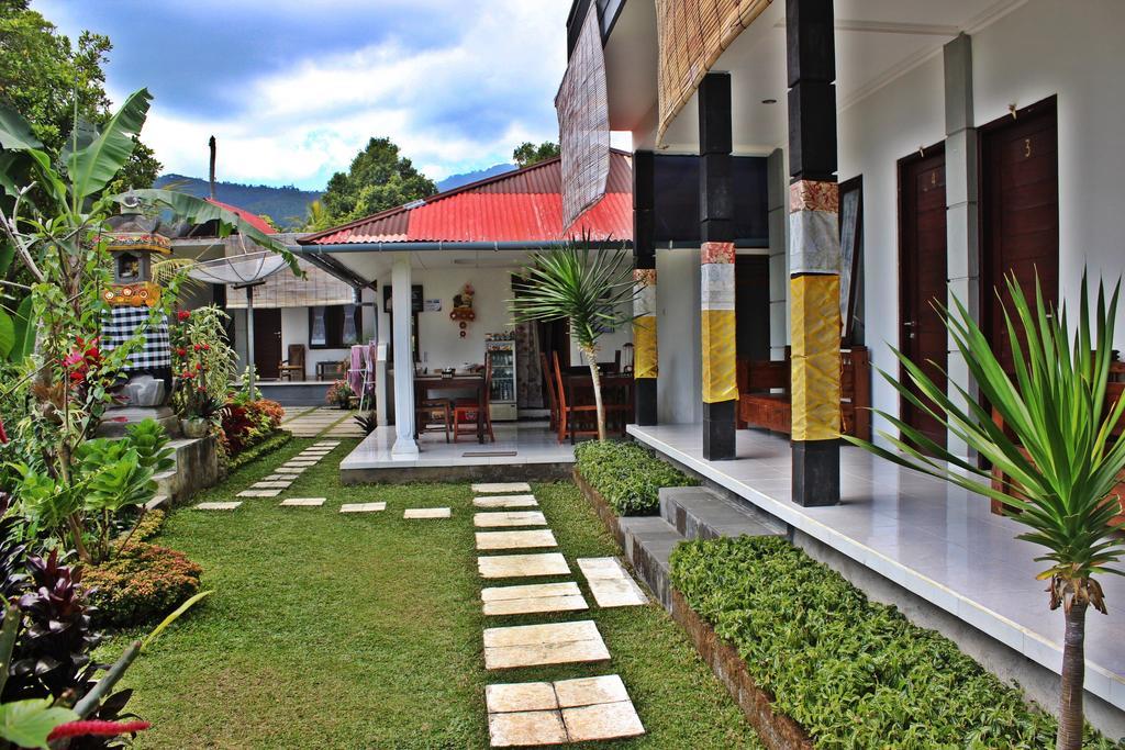 Dangin Mangkalan Homestay Munduk Buitenkant foto